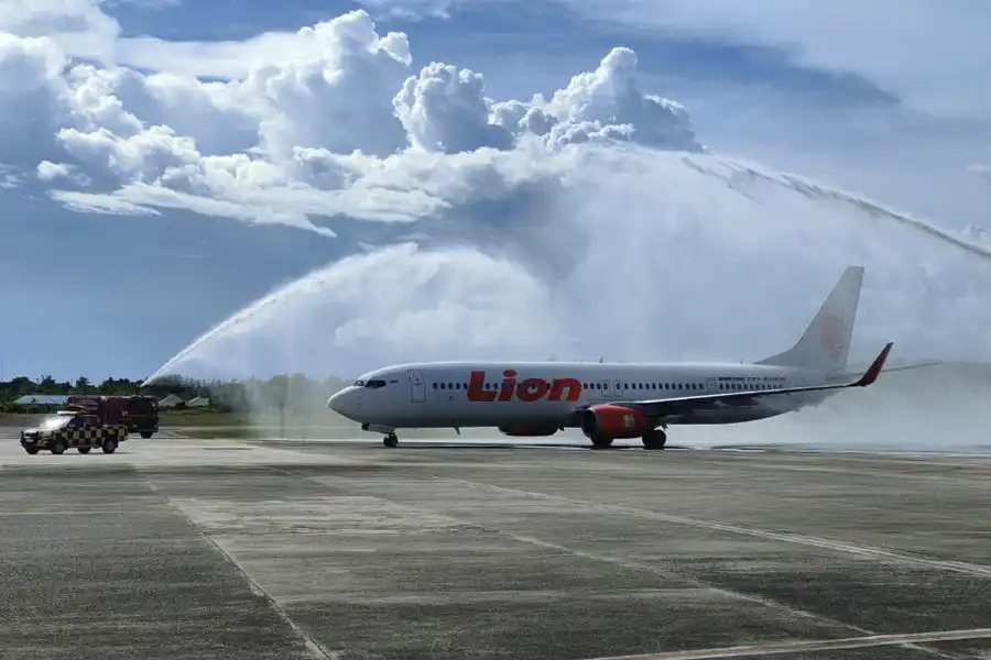 Pesawat Lion Air Boeing 737-900ER Pesawat Lion Air Boeing 737-900ER
