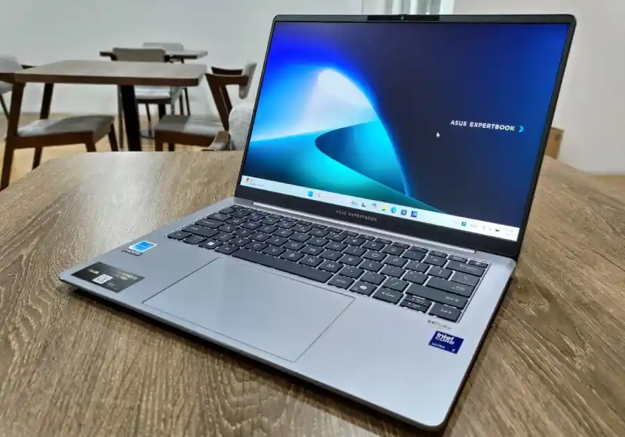 ASUS ExpertBook P5 P5405: Laptop Bisnis AI-Powered dengan Daya Tahan 21 Jam dan Keamanan Kelas Enterprise