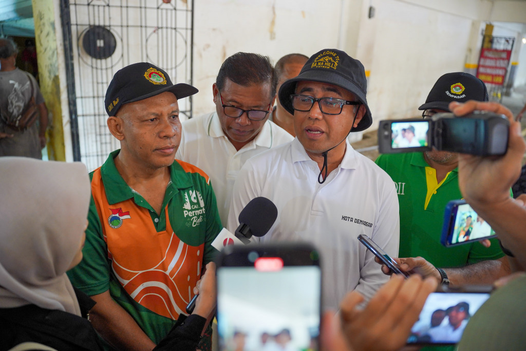 Photo Gotong Royong Warga dengan Walikota-093.jpg