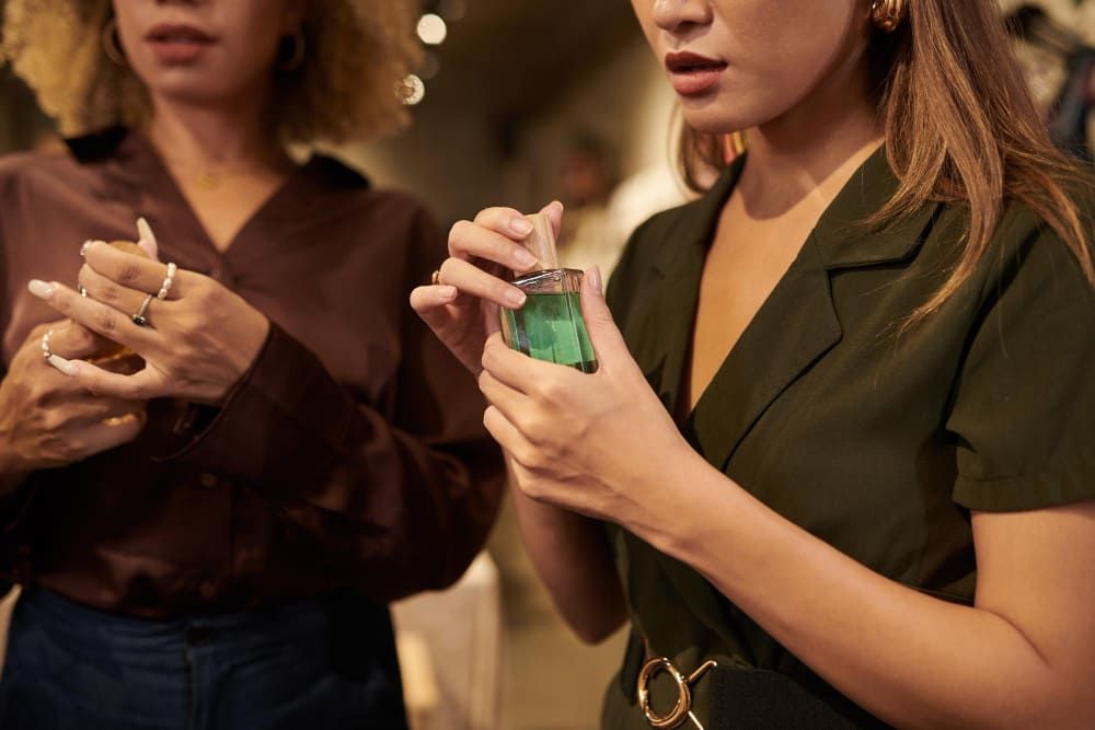Tips Memilih Parfum Sesuai Kepribadian